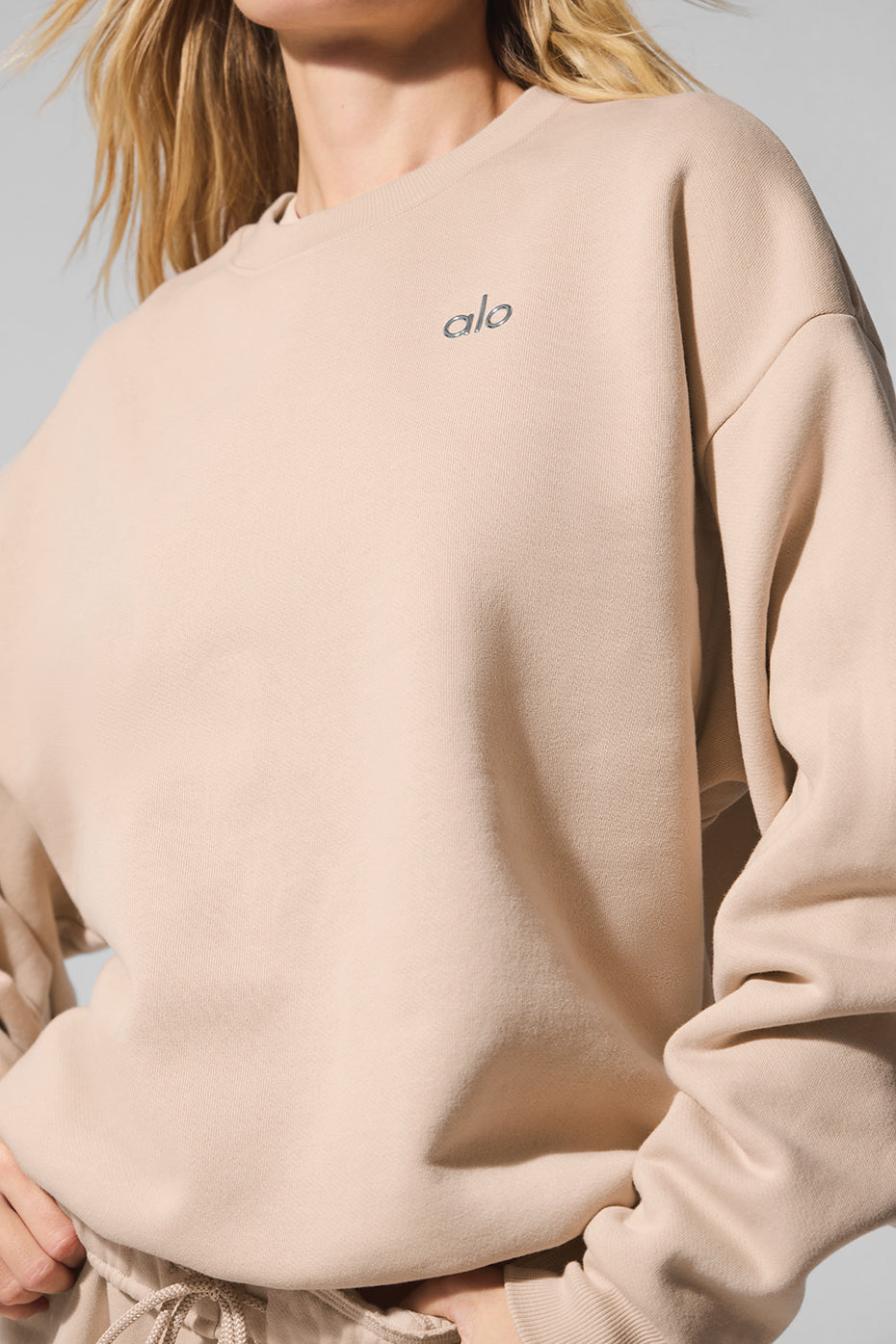 Accolade Crew Neck Pullover - Macadamia