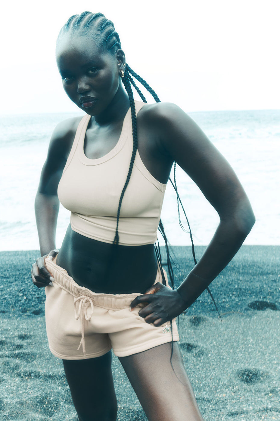 Accolade Short - Macadamia