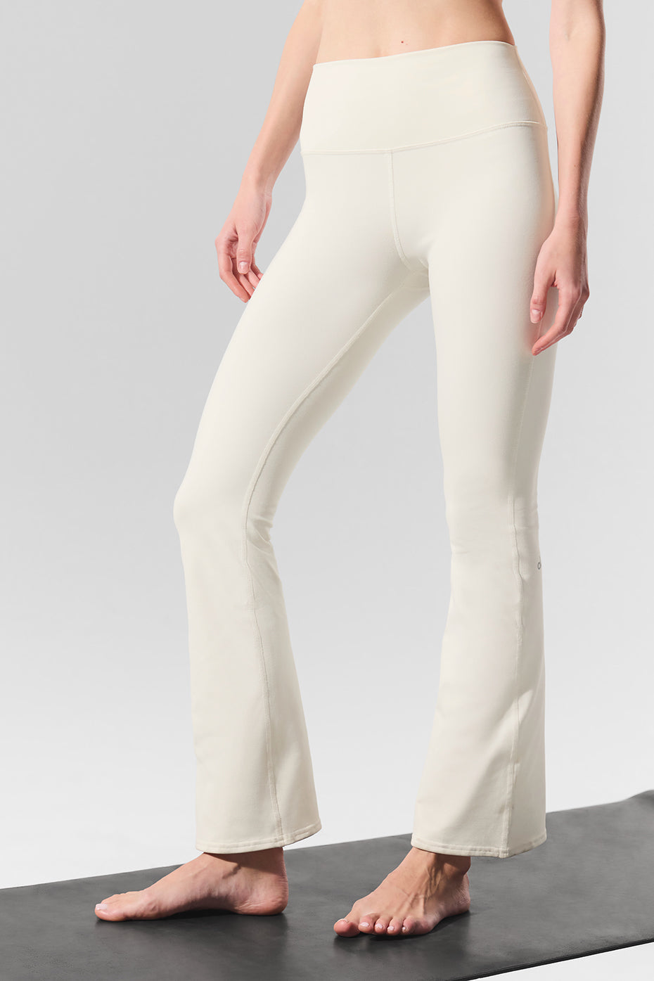Airbrush High-Waist 7/8 Bootcut Legging - Ivory